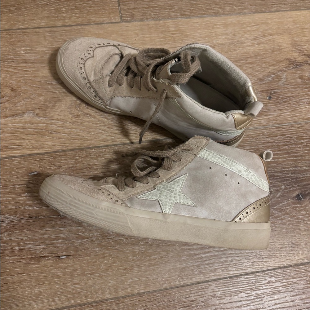 Shushop sneakers